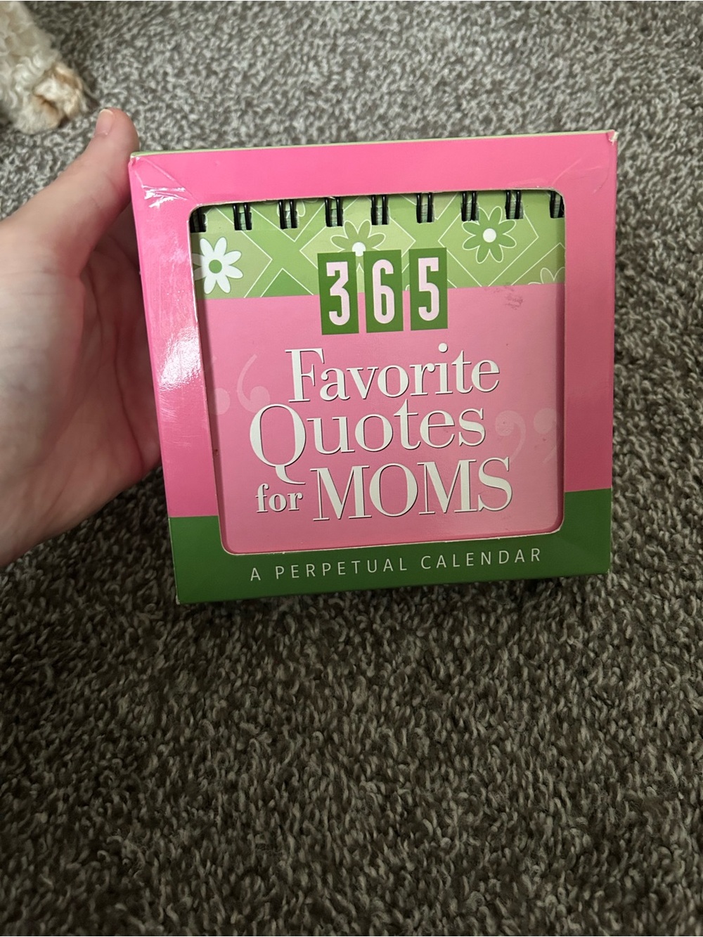 365 Favorite Quotes for Moms Perpetual Calendar - Pink & Green